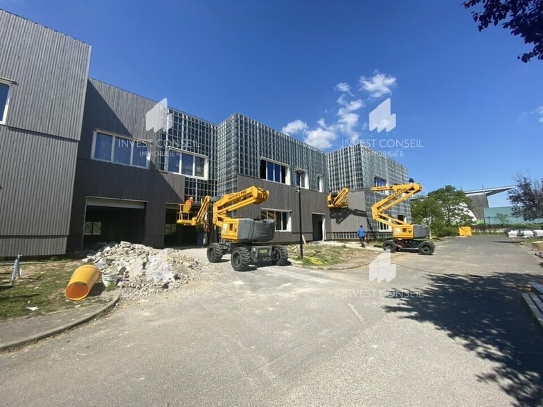 145 Rue Des Caboeufs, Gennevilliers to rent - Construction Photo - Image 3 of 5