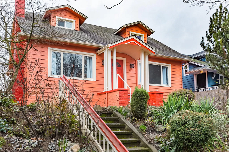 7915 Greenwood Ave N, Seattle, WA for rent - Building Photo - Image 1 of 25