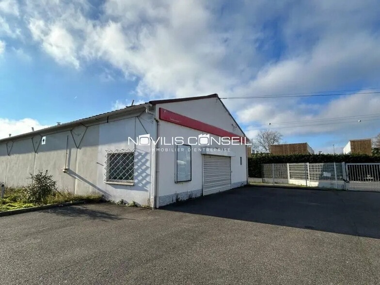 Light Industrial in Portet-sur-Garonne to rent - Building Photo - Image 1 of 7