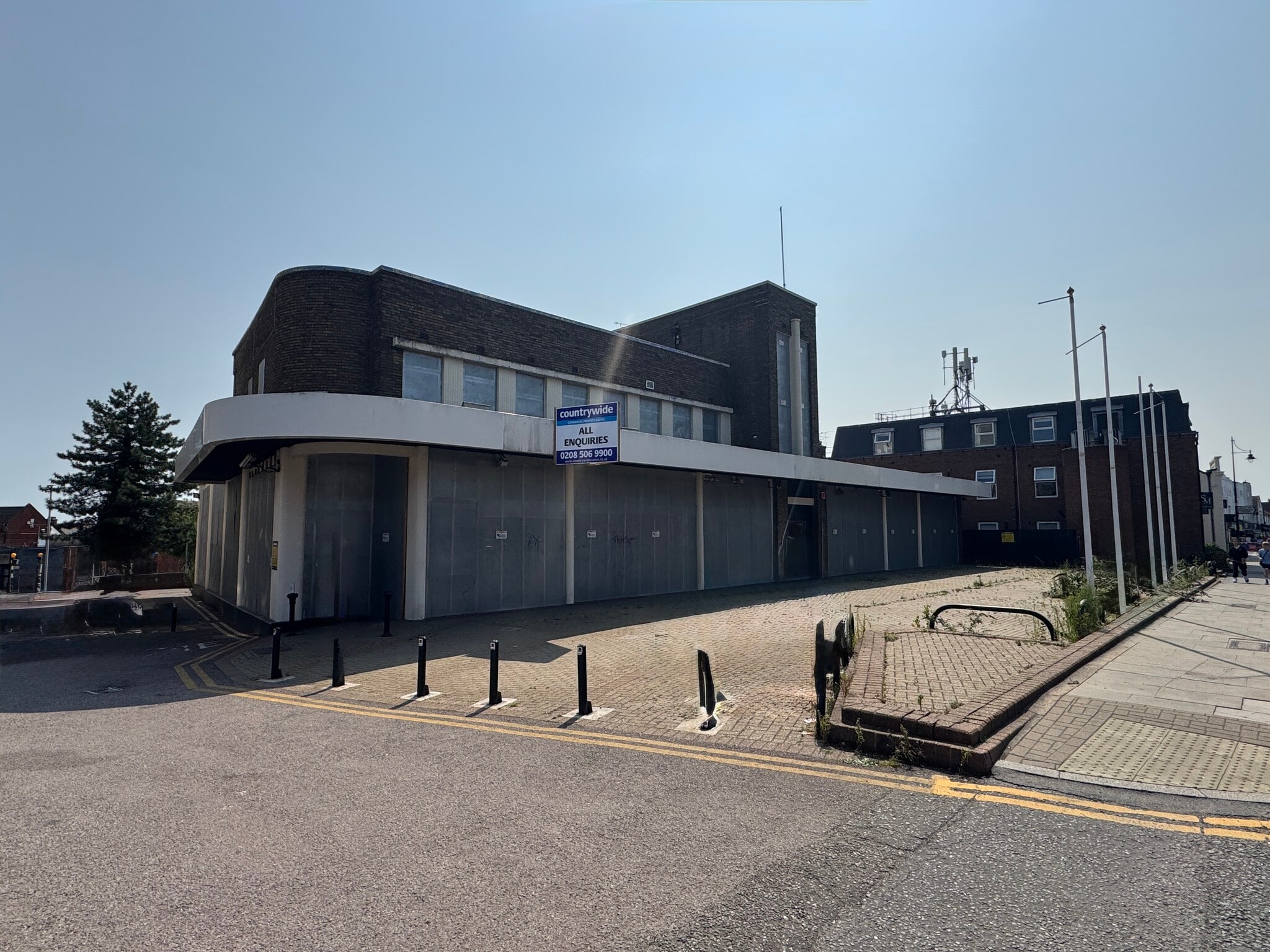 50-56 High Rd, London to rent Primary Photo- Image 1 of 12