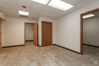 3633 W Lake Ave, Glenview, IL for rent Interior Photo- Image 2 of 3