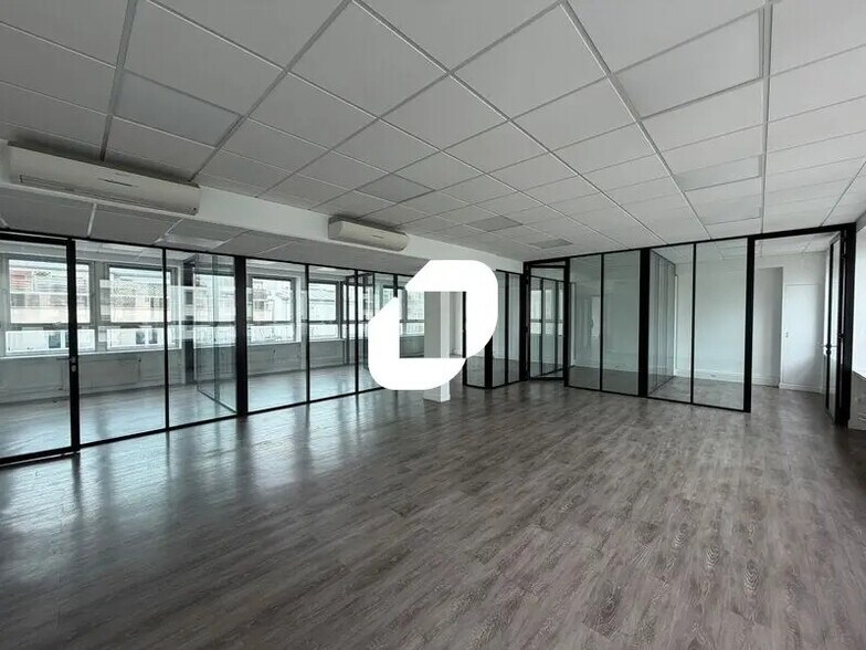 Office in Levallois-Perret to rent - Interior Photo - Image 2 of 14