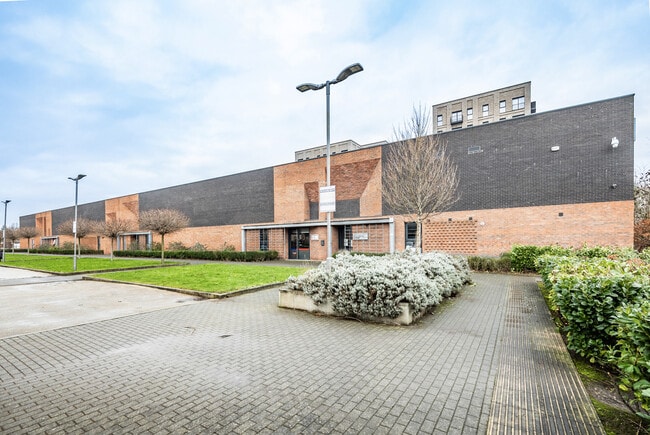 More details for 325 Ordsall Ln, Salford - Office, Light Industrial to Rent