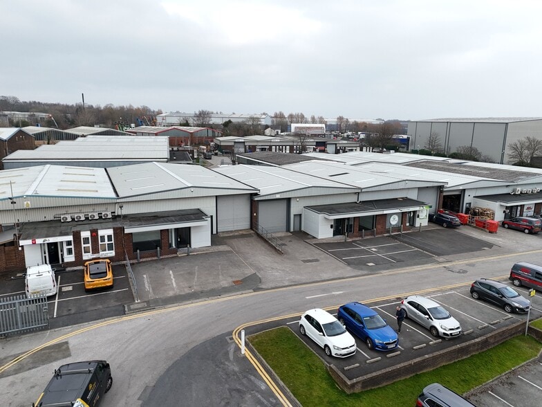 Haydock Industrial Estate, Haydock Lane Ln, Haydock to rent - Building Photo - Image 3 of 12