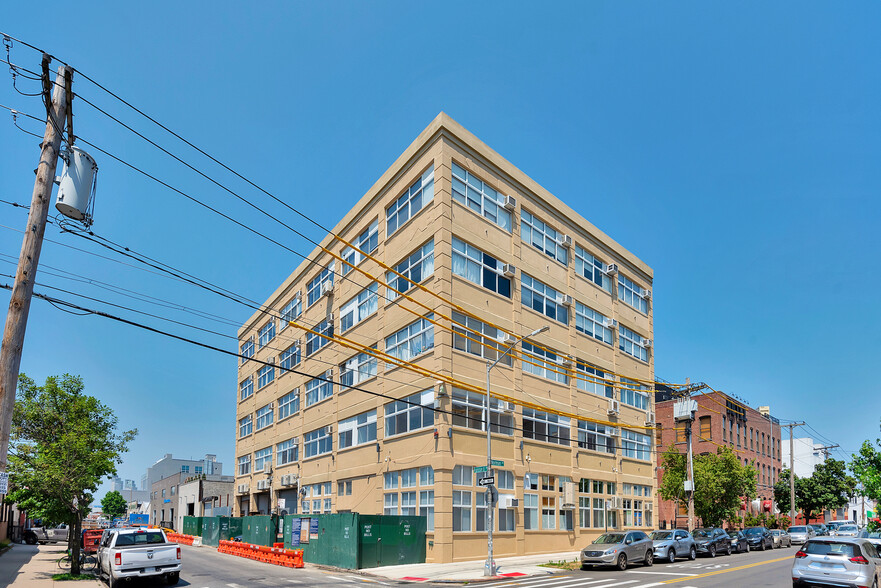 231 Norman Ave, Brooklyn, NY for sale - Building Photo - Image 1 of 2