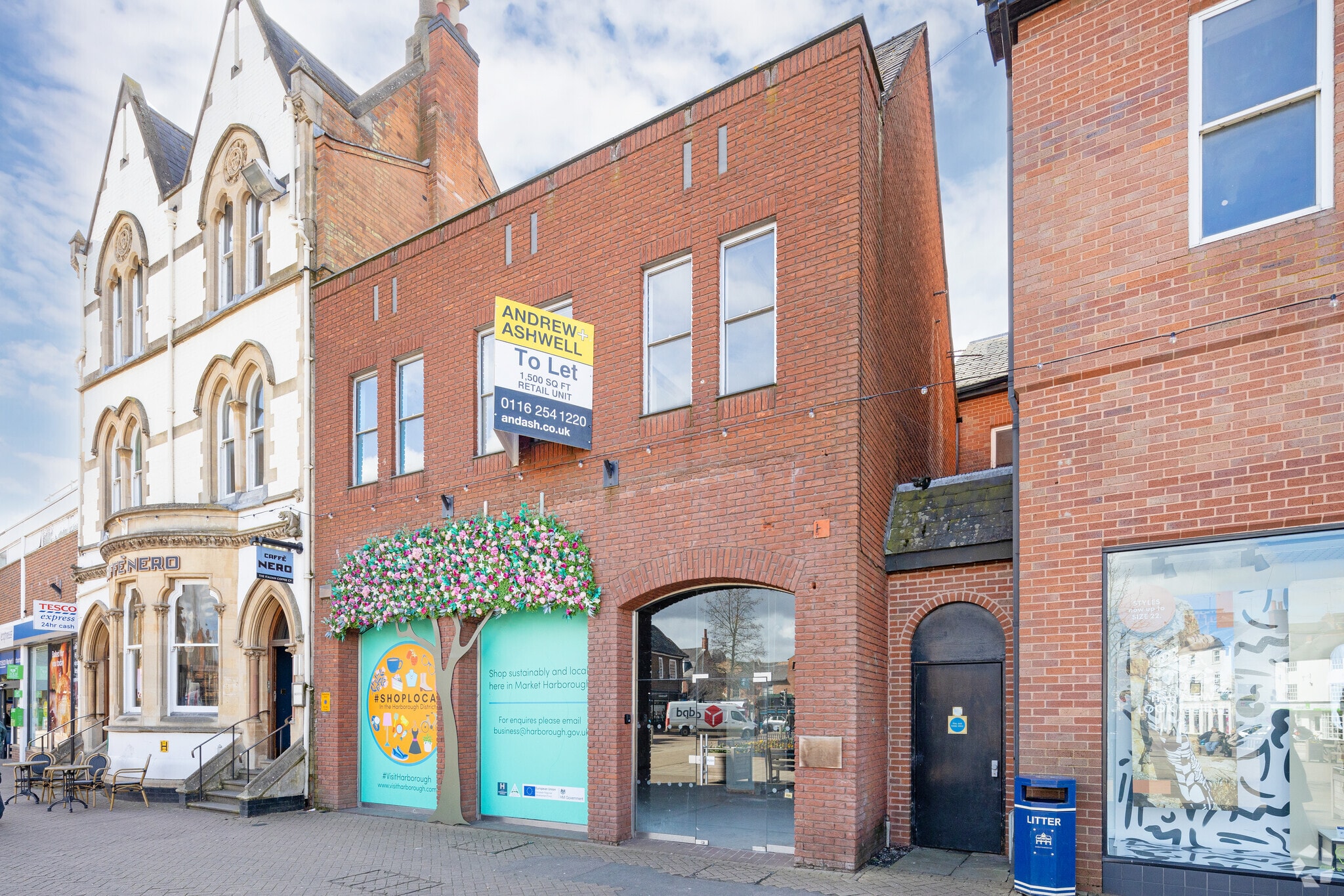 41 The Sq, Market Harborough for sale Building Photo- Image 1 of 1