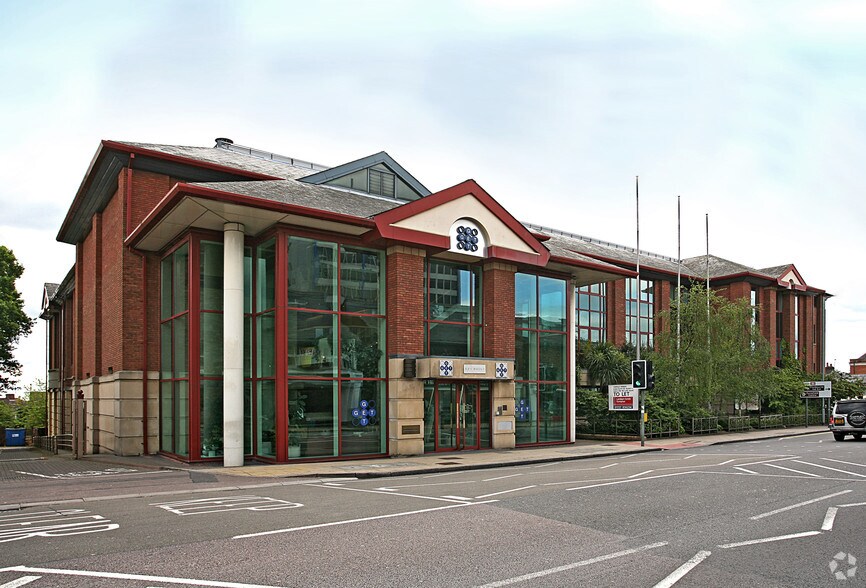 3-17 High St, Potters Bar for sale - Primary Photo - Image 1 of 1