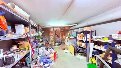 Retail in Castellar del Vallès, Barcelona to rent Interior Photo- Image 2 of 8