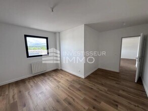 Office in Meaux to rent Interior Photo- Image 2 of 4