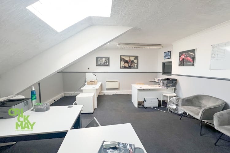 Henfield Rd, Small Dole to rent Interior Photo- Image 1 of 7