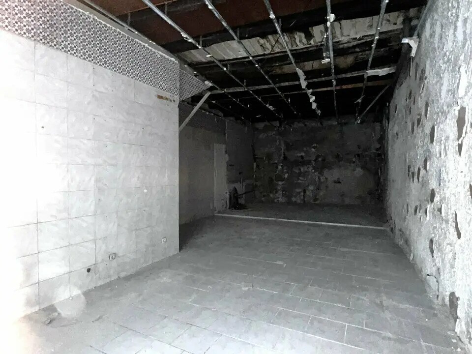 Retail in Vence for sale Building Photo- Image 1 of 4