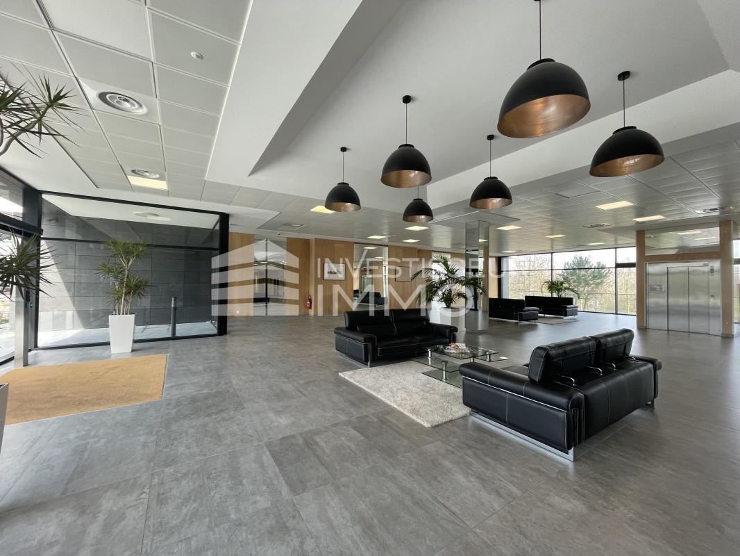 Office in Jossigny for sale Lobby- Image 1 of 6