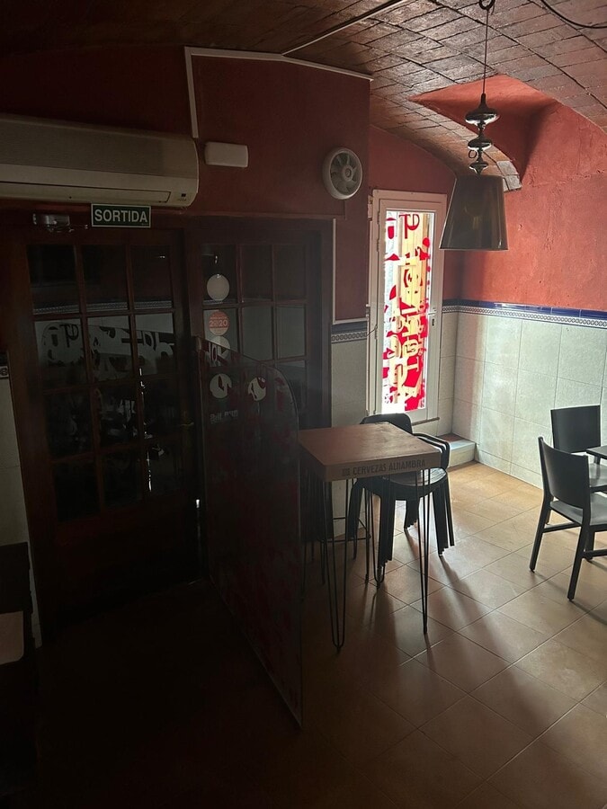 Terrassa, BAR 08221 - Unit Loc - - Interior Photo - Image 1 of 12
