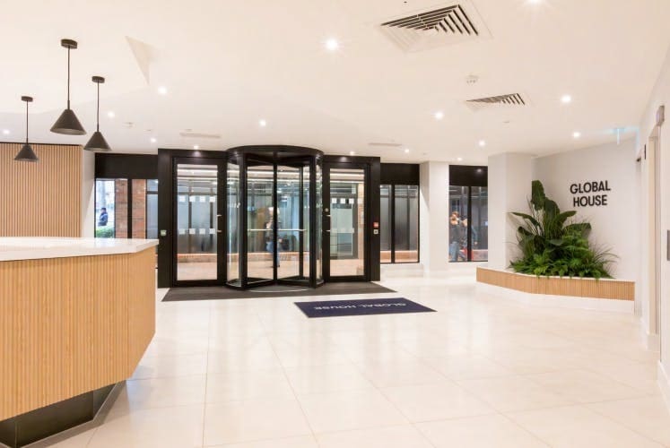 Ashley Ave, Epsom to rent - Building Photo - Image 3 of 4