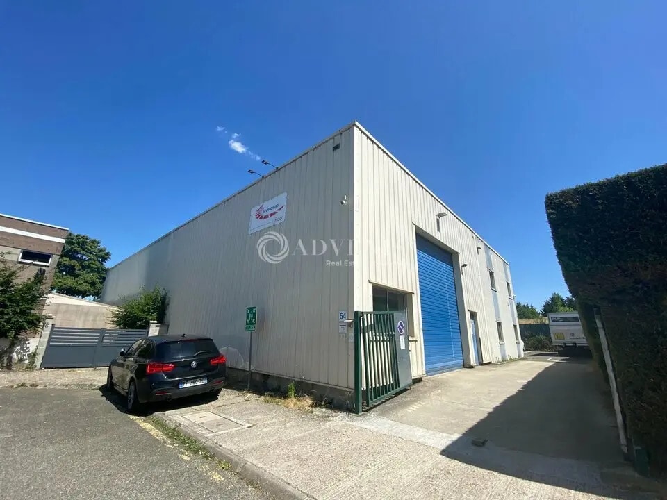 Location Local d'activités 840 m² - Photo 1