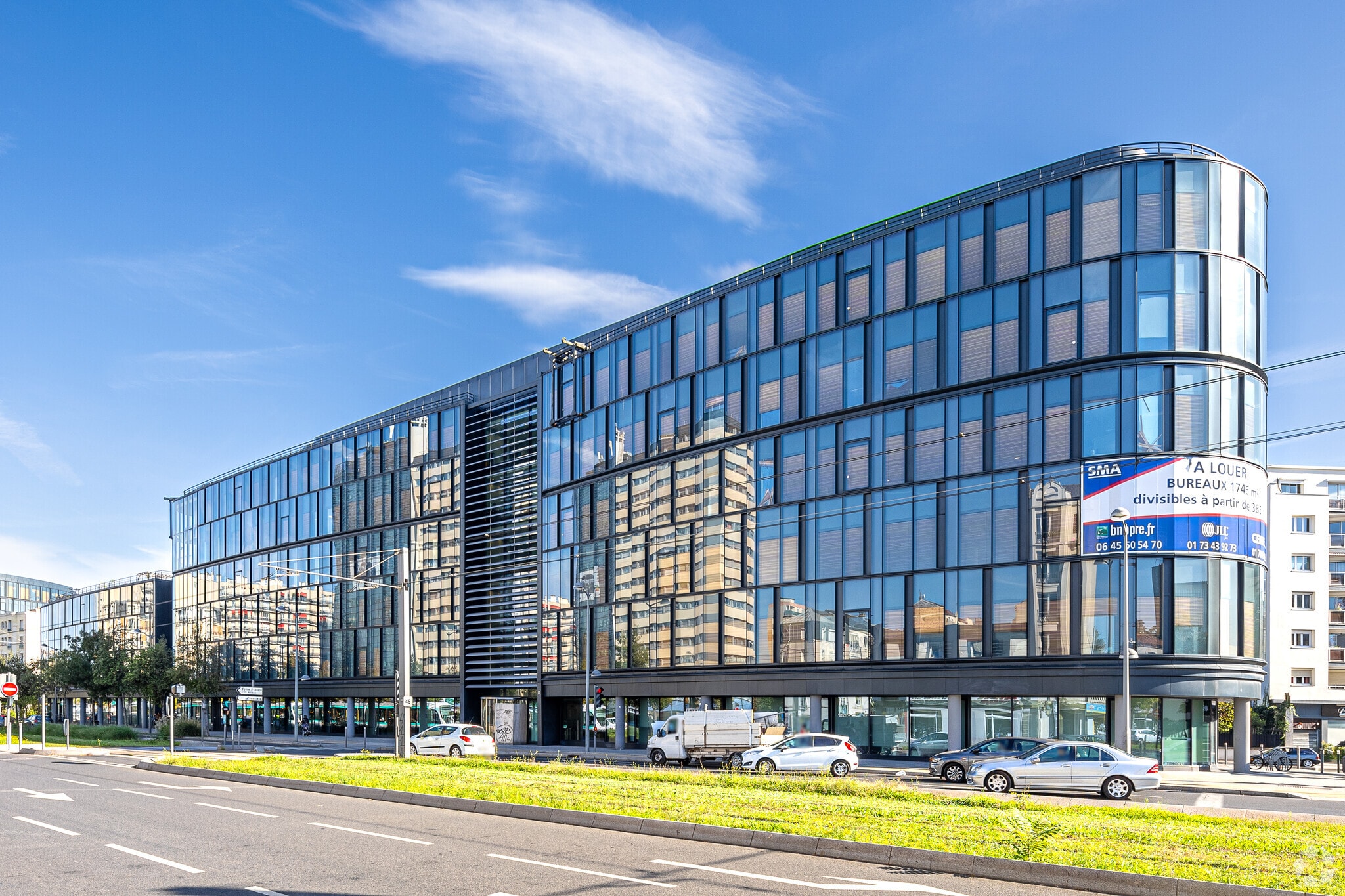 50 Boulevard National, La Garenne-Colombes to rent Primary Photo- Image 1 of 3