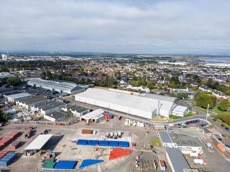 1-5 Abbotsinch Rd, Grangemouth to rent - Building Photo - Image 3 of 21