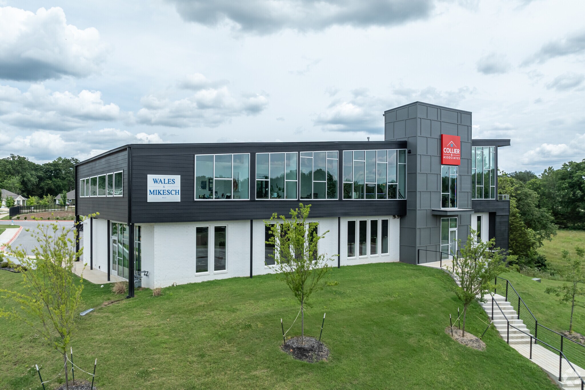 2909 E Glory Dr, Fayetteville, AR to rent Primary Photo- Image 1 of 5