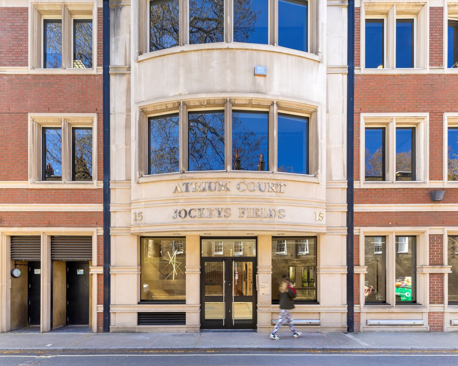15 Jockeys Fields, London to rent Building Photo- Image 1 of 9