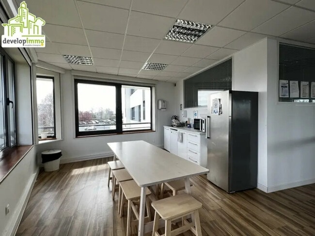 Location Bureaux 172 m²