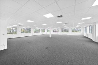 Carnegie Ave, Dunfermline to rent Interior Photo- Image 1 of 8