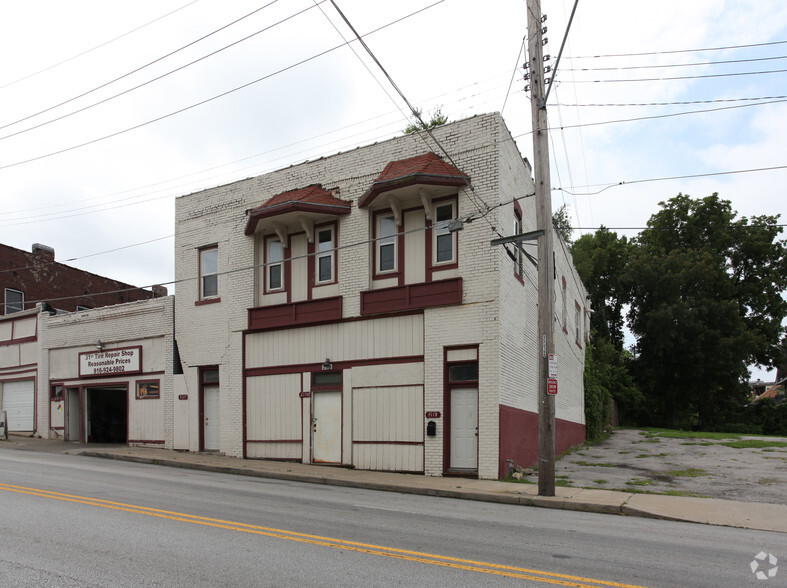 2115-2125 E 31st St, Kansas City, MO for rent - Primary Photo - Image 1 of 17