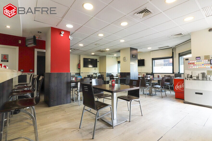 Retail in Madrid, Madrid to rent - Interior Photo - Image 2 of 4
