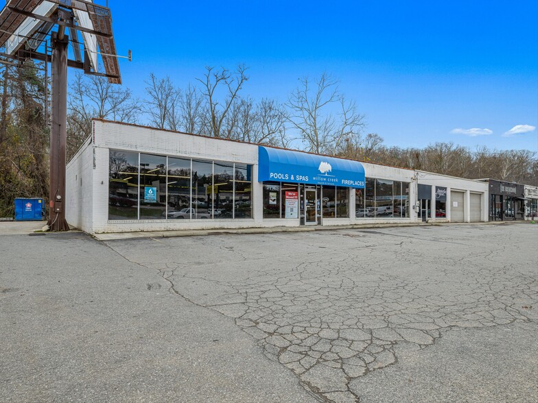 1048 Patton Ave, Asheville, NC for rent - Building Photo - Image 3 of 38