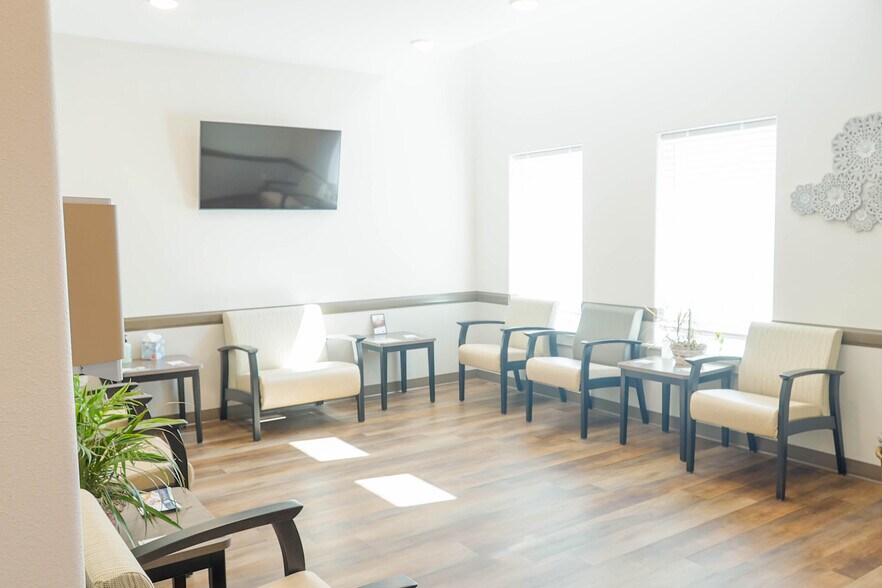 5004 122nd St, Lubbock, TX for sale - Interior Photo - Image 2 of 56