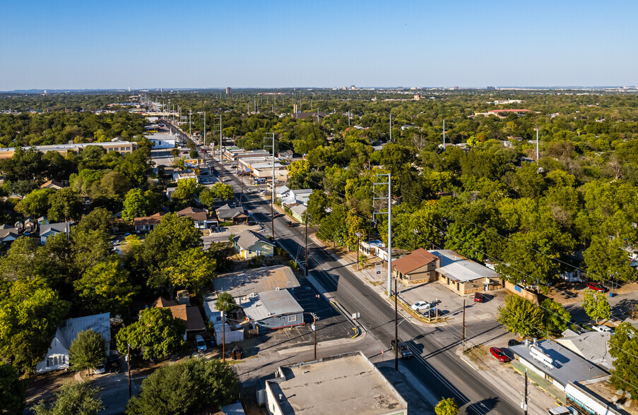 1006 West Ave, San Antonio, TX for sale - Aerial - Image 3 of 81