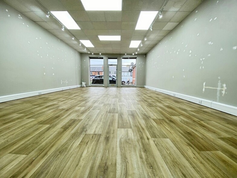8-10 School Rd, Reading to rent - Building Photo - Image 3 of 12