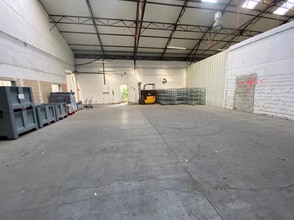 Industrial in La Seyne-sur-Mer to rent Interior Photo- Image 1 of 5