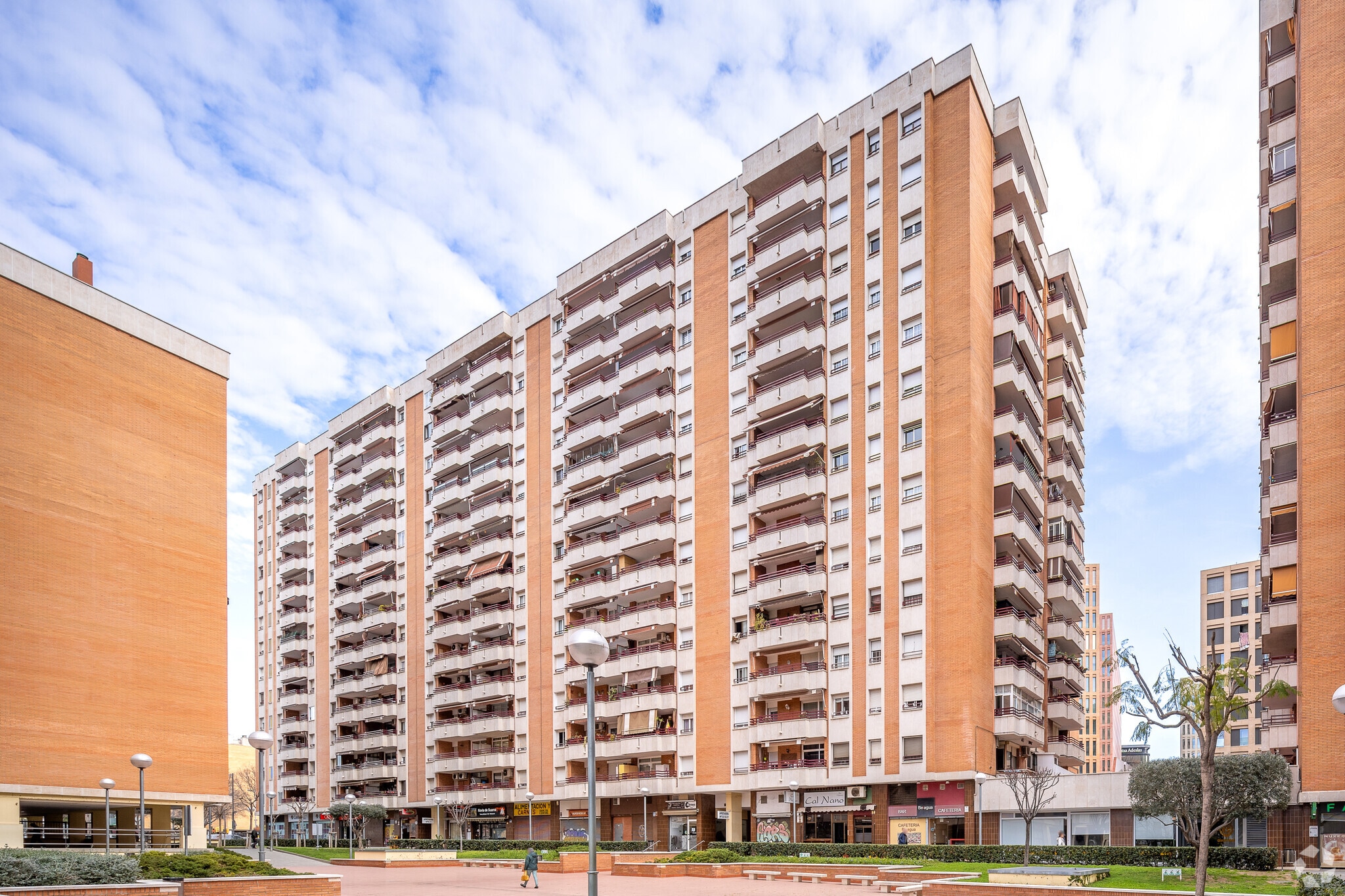 Build-to-Rent in L'Hospitalet de Llobregat, Barcelona for sale Primary Photo- Image 1 of 5