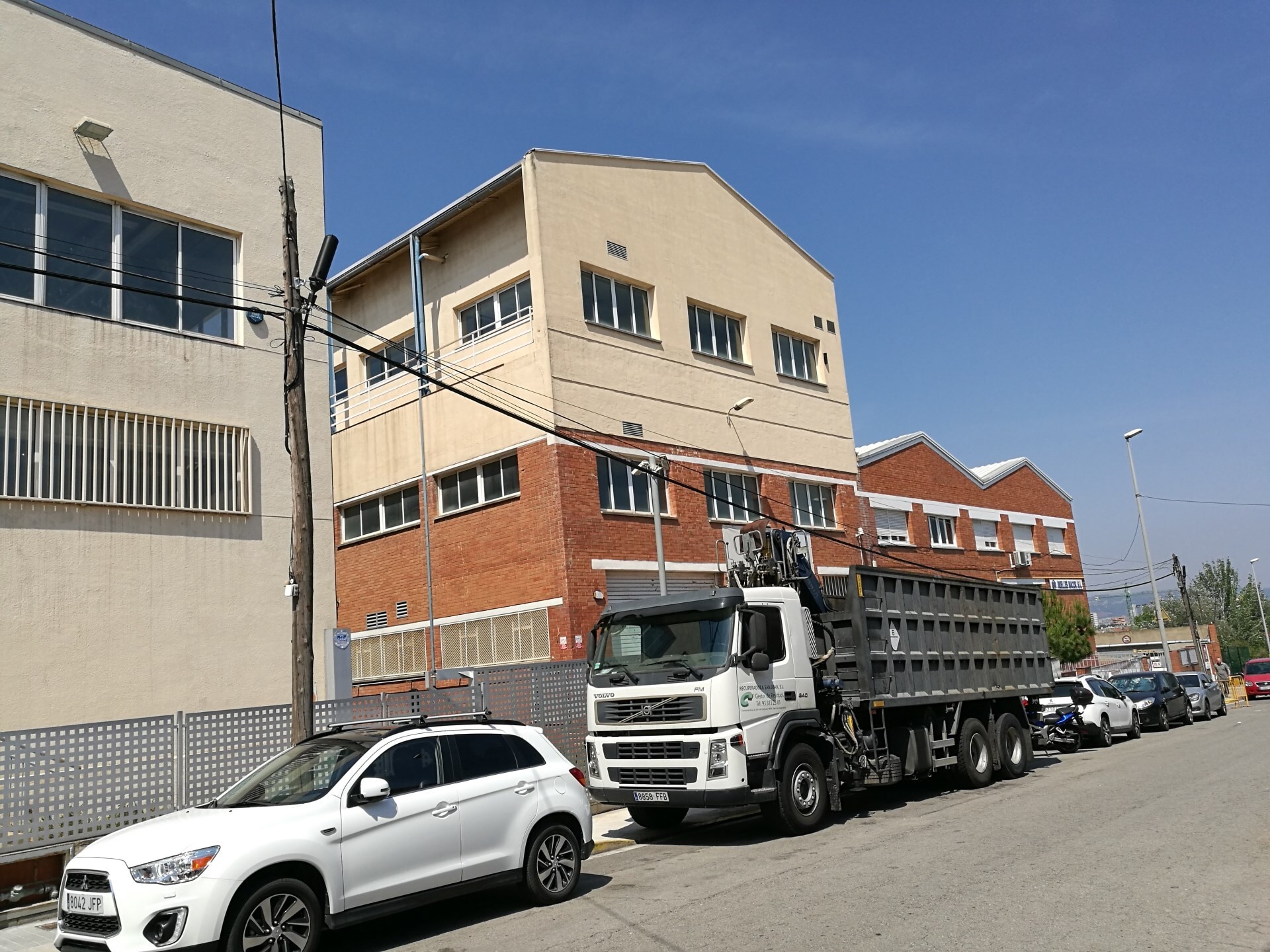 Industrial in Sant Joan Despí, Barcelona for sale Primary Photo- Image 1 of 4