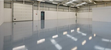 228-229 Berwick Ave, Slough to rent Interior Photo- Image 2 of 3