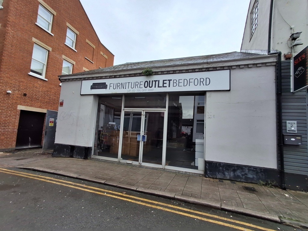 2a Lurke St, Bedford to rent Building Photo- Image 1 of 8