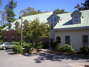 11 Red Roof Ln, Salem, NH for rent Building Photo- Image 1 of 11