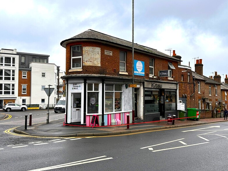 82-82A Victoria Rd, Tunbridge Wells for sale - Building Photo - Image 1 of 8