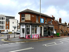 82-82A Victoria Rd, Tunbridge Wells for sale Building Photo- Image 1 of 9