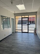 5420 W Camelback Rd, Glendale, AZ for rent Building Photo- Image 2 of 8