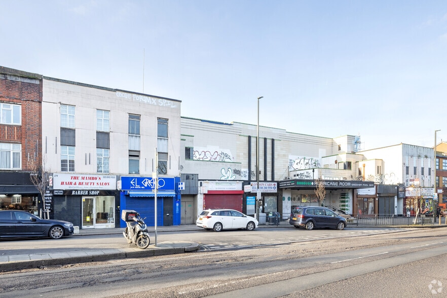 293 Edgware Rd, London to rent - Building Photo - Image 3 of 4