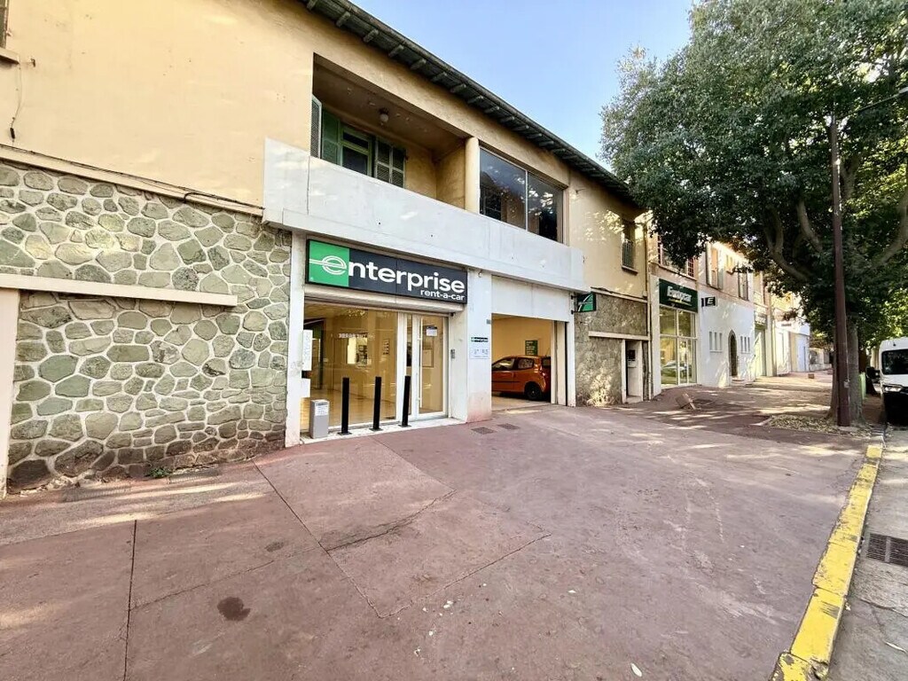 Location Commerce 186 m² - Photo 1