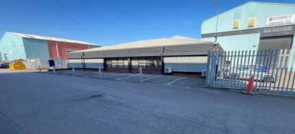 Westgate, Aldridge to rent Building Photo- Image 2 of 5