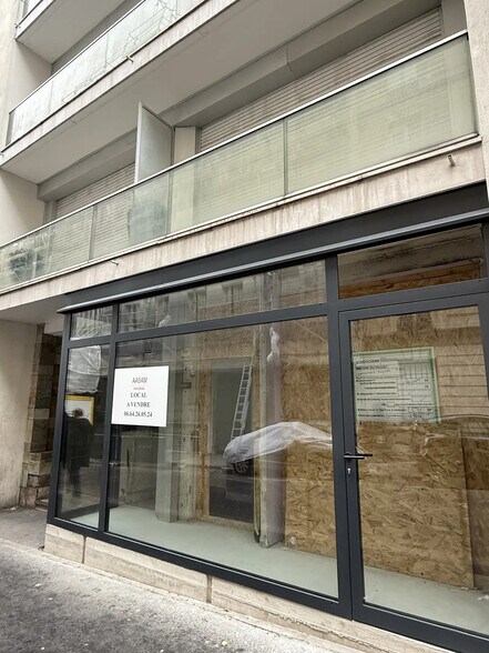 Build-to-Rent in Paris for sale - Building Photo - Image 3 of 3