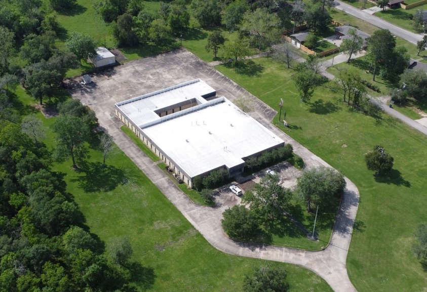 1008 E Ashley Wilson Rd, Sweeny, TX for sale - Building Photo - Image 1 of 1