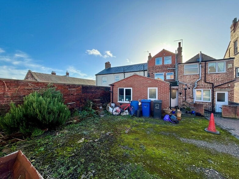 22 Bridge St, Saxilby to rent - Building Photo - Image 3 of 5