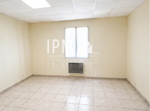 3 Bd Piot, Roquevaire to rent Interior Photo- Image 2 of 4