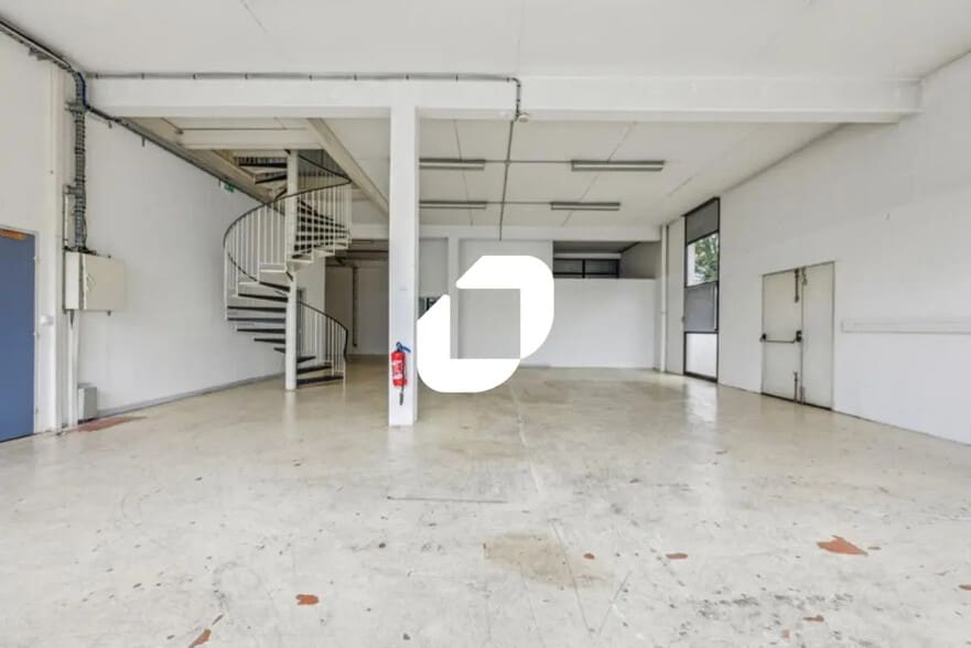 Office in Lognes to rent - Interior Photo - Image 2 of 14