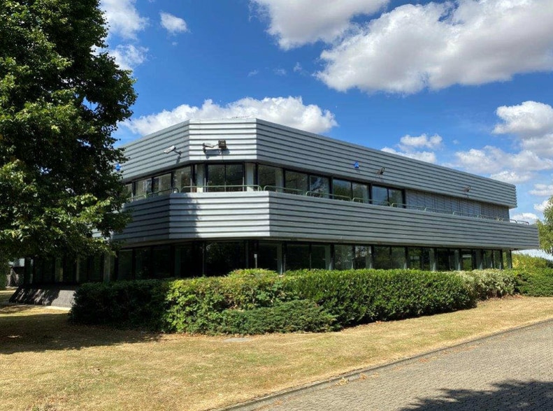 50 Sywell Rd, Wellingborough to rent - Building Photo - Image 1 of 4