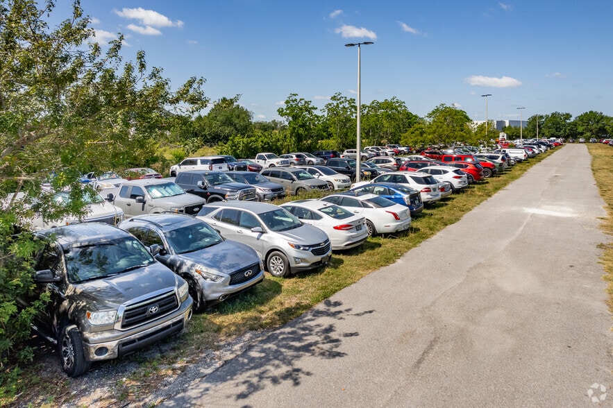 7350 Narcoossee Rd, Orlando, FL for sale - Building Photo - Image 2 of 15